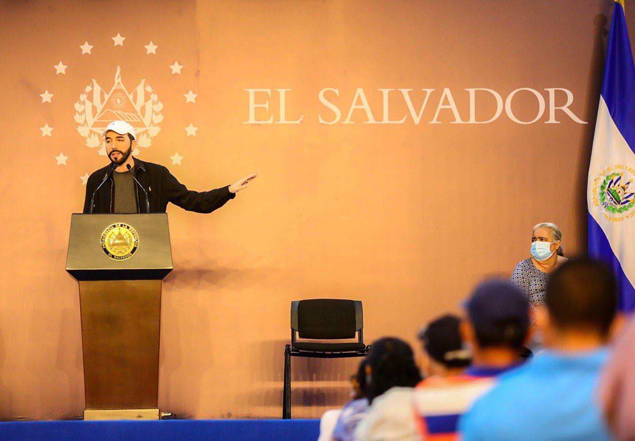 Presidente Bukele a habitantes de El Mozote: “Que ya no los sigan utilizando” presidente-bukele-a-habitantes-de-el-mozote-que-ya-no-los-sigan-utilizando
